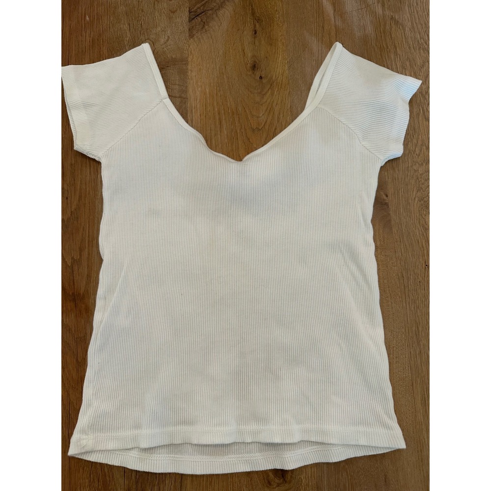 Brandy‎ Melville White Ribbed Ashlyn V-Neck Top - EXCELLENT CONDITION